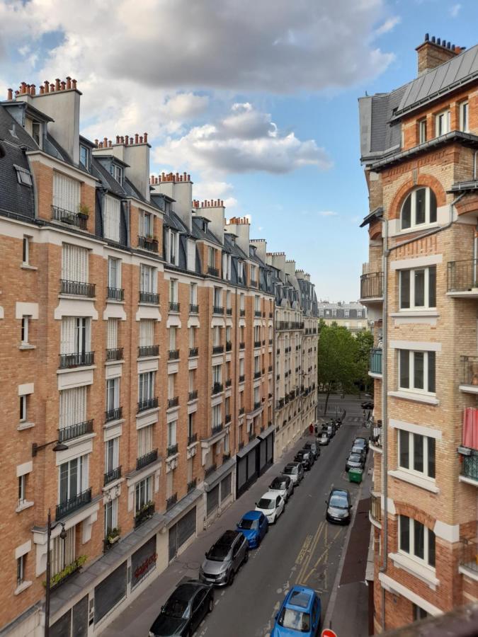 Un Appartement Typique Parisien / A Typical Parisian Apartment Bagian luar foto
